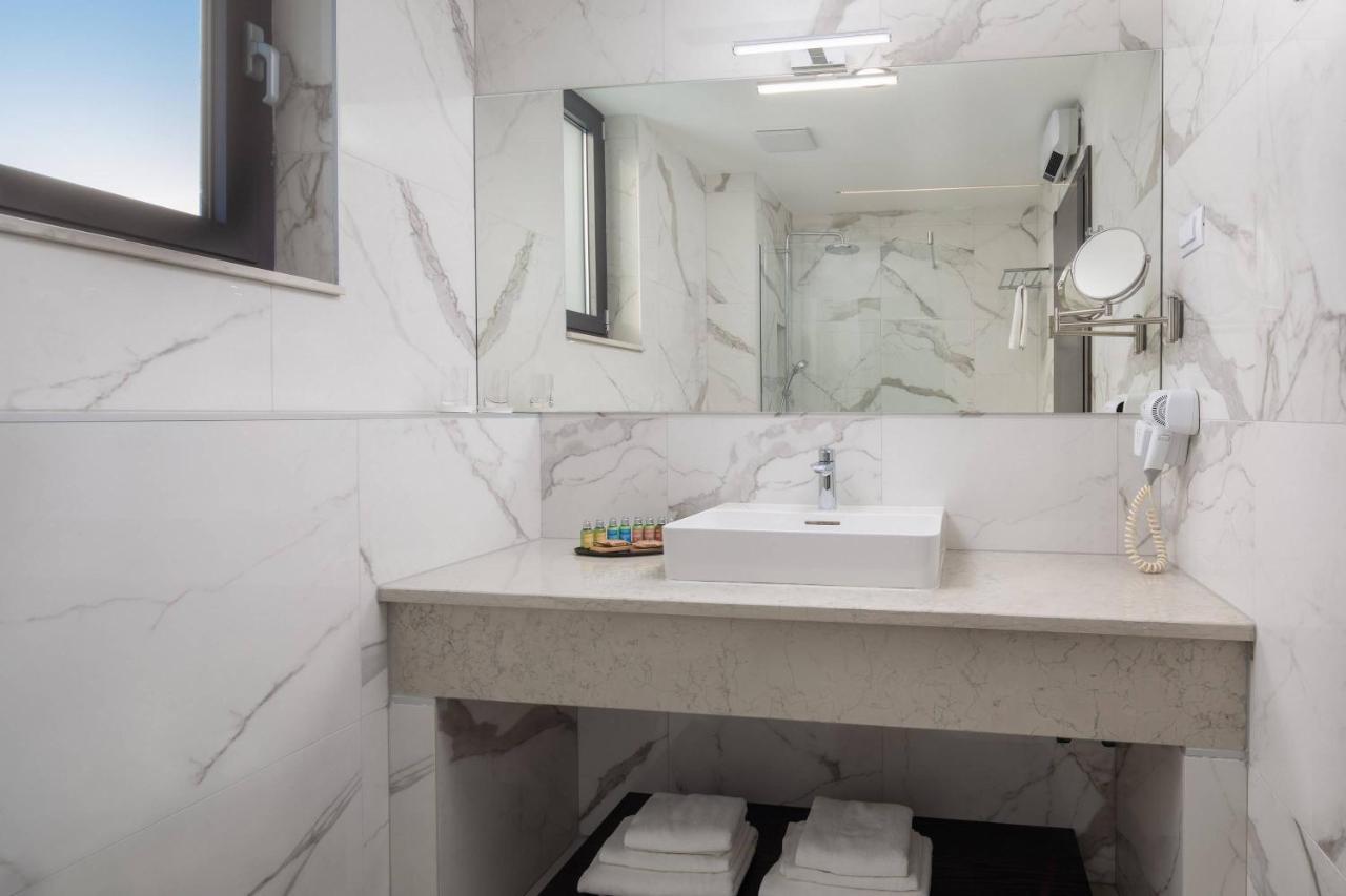 Ellure Luxury Suites Split Ngoại thất bức ảnh